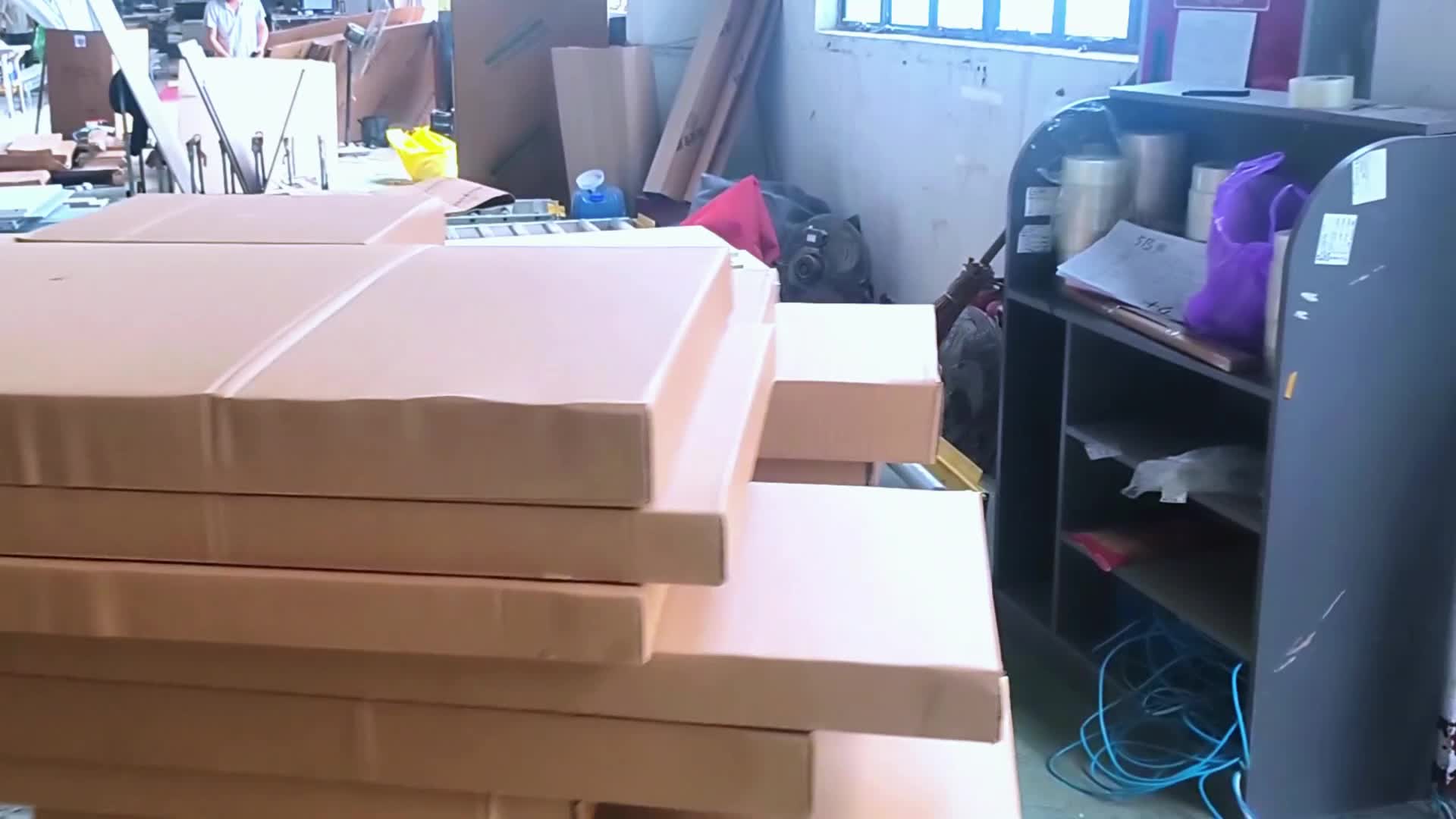 Smart automatisk pakkelinje har blitt brukt til forskjellige bransjer.